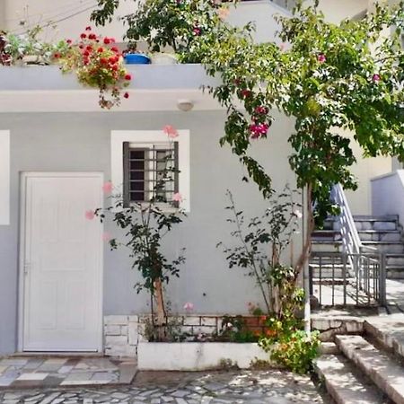 Olti'S Beach House Sarandë Exteriér fotografie